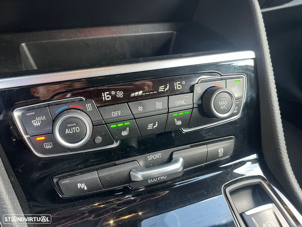 BMW 218 Active Tourer i Sport Line - 24