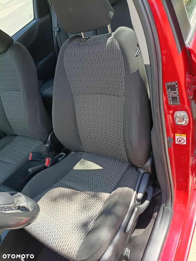 Toyota Yaris 1.0 Sol - 6