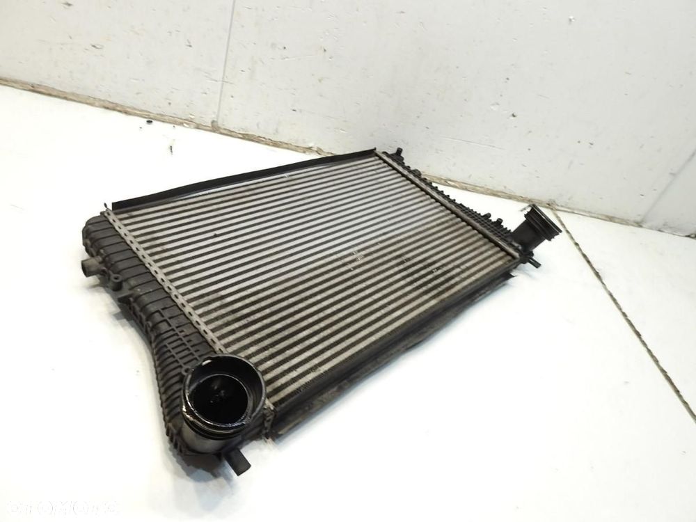 CHŁODNICA INTERCOOLER VOLKSWAGEN TOURAN I 2.0 TDI - 5