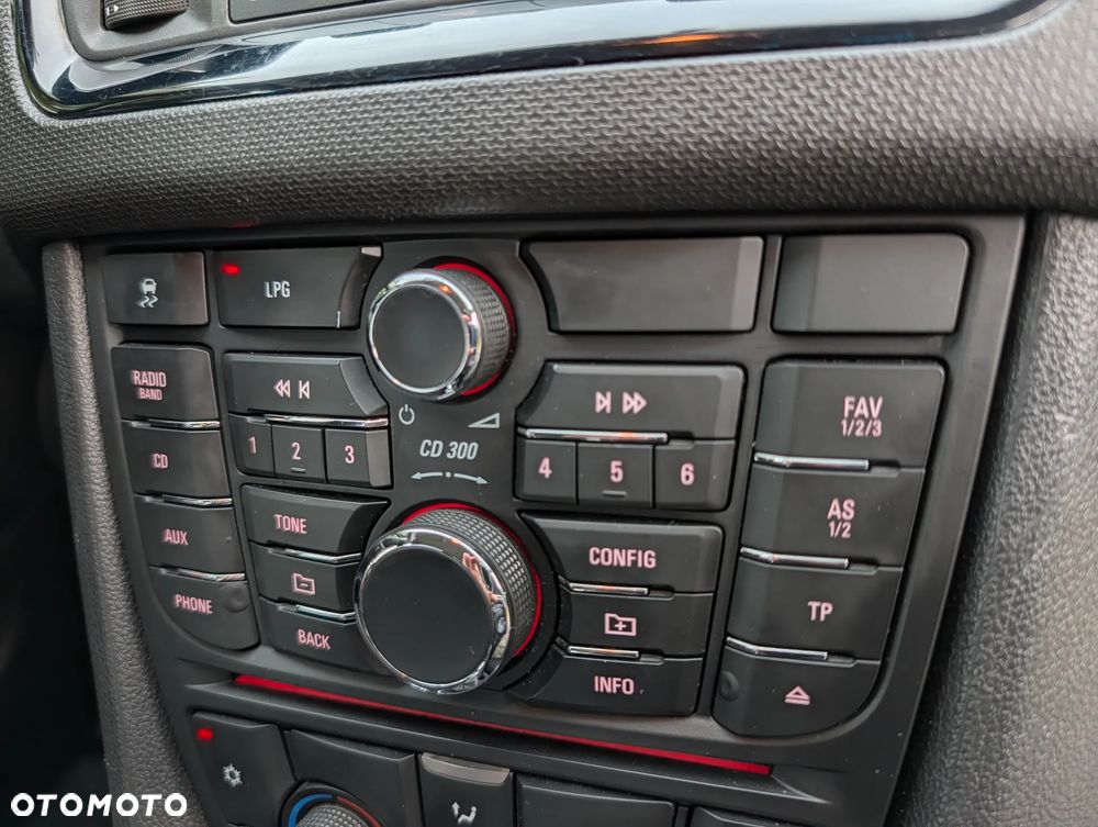 Opel Meriva 1.4 T Enjoy S&S - 31