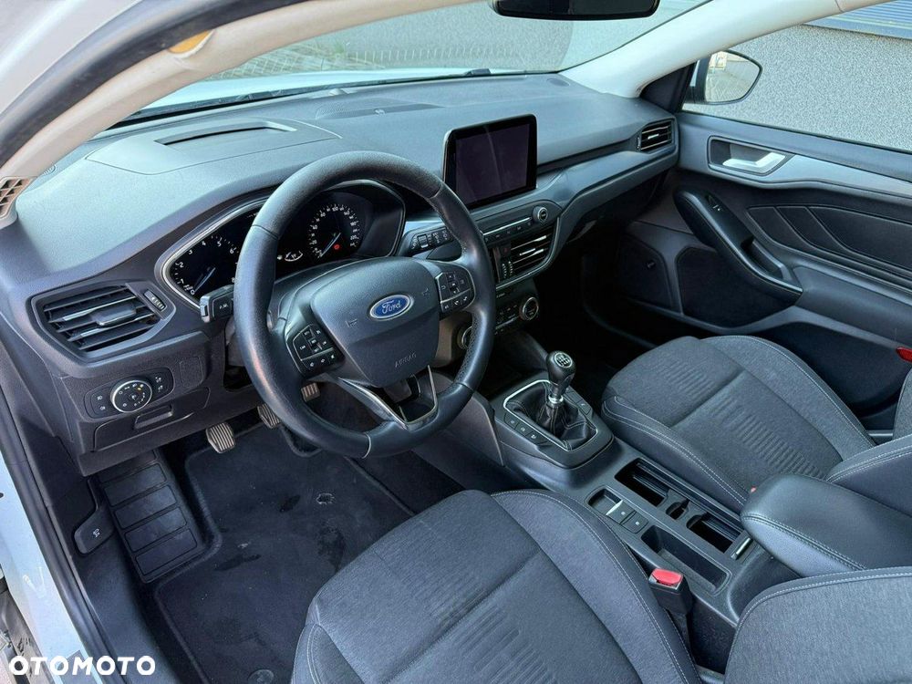 Ford Focus 1.0 EcoBoost Active - 14