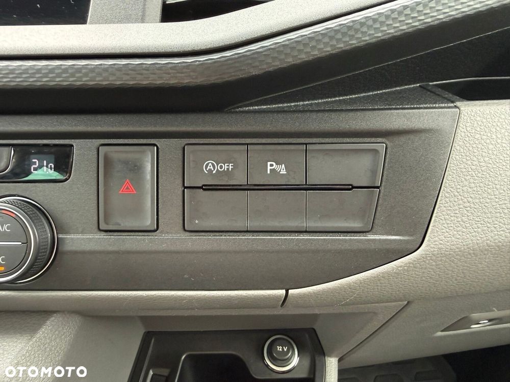 Volkswagen Caravelle 2.0 TDI L1 Comfortline 4Motion DSG - 24