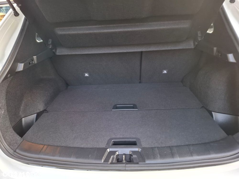 Nissan Qashqai 1.3 DIG-T MHEV N-Connecta - 17