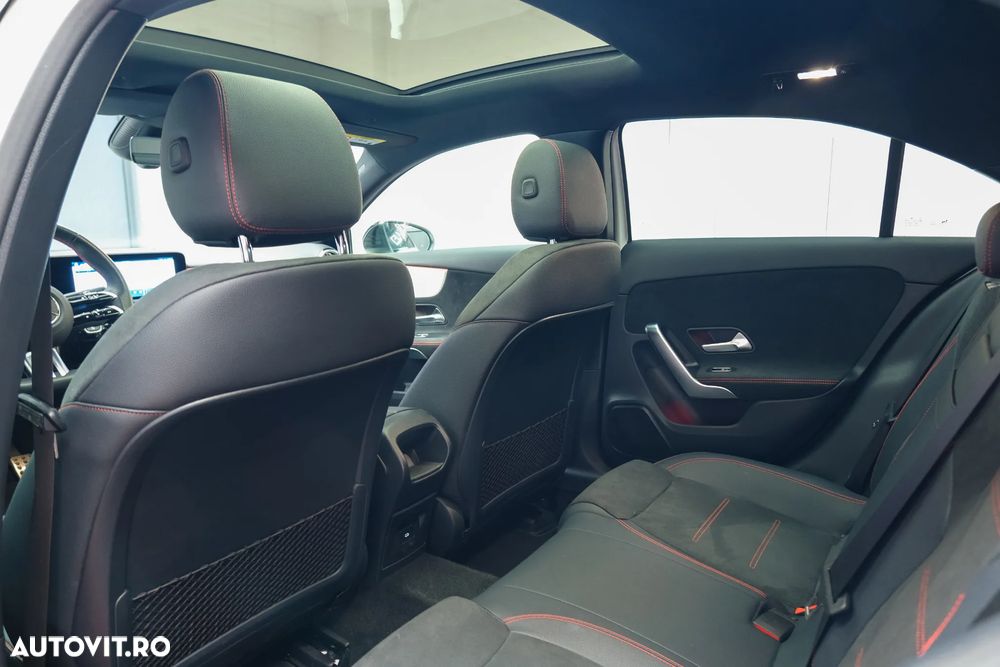 Mercedes-Benz A 180 7G-DCT AMG Line - 19