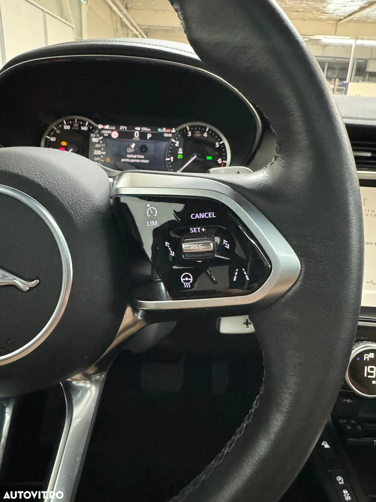 Jaguar E-Pace - 19