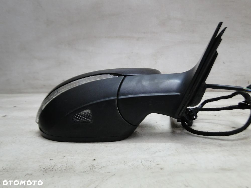 VW SCIROCCO LUSTERKO PRAWE 13 PIN  EUROPA - 13