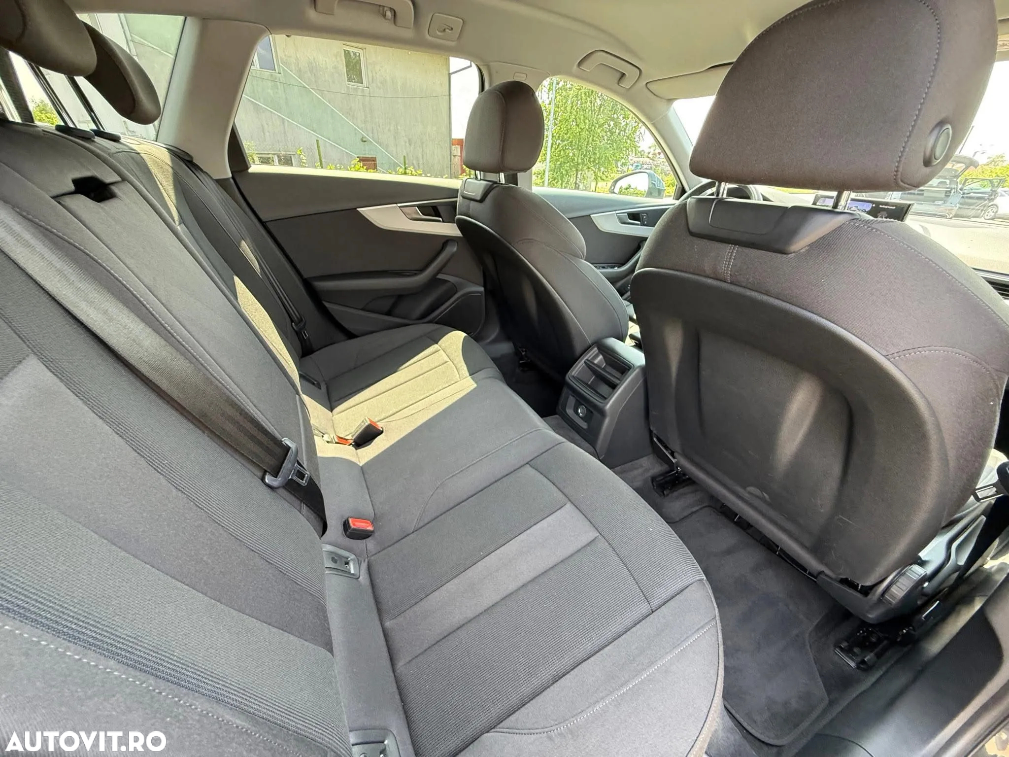 Audi A4 Avant 2.0 35 TDI S tronic MHEV Advanced - 12