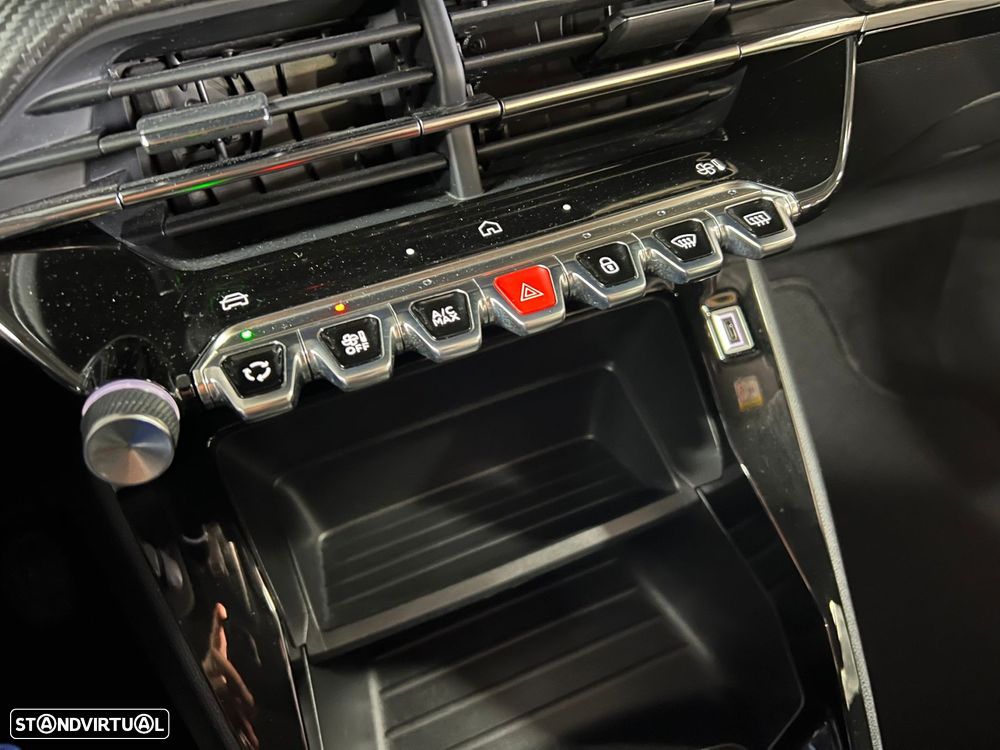 Peugeot 2008 1.2 PureTech Active Pack - 24