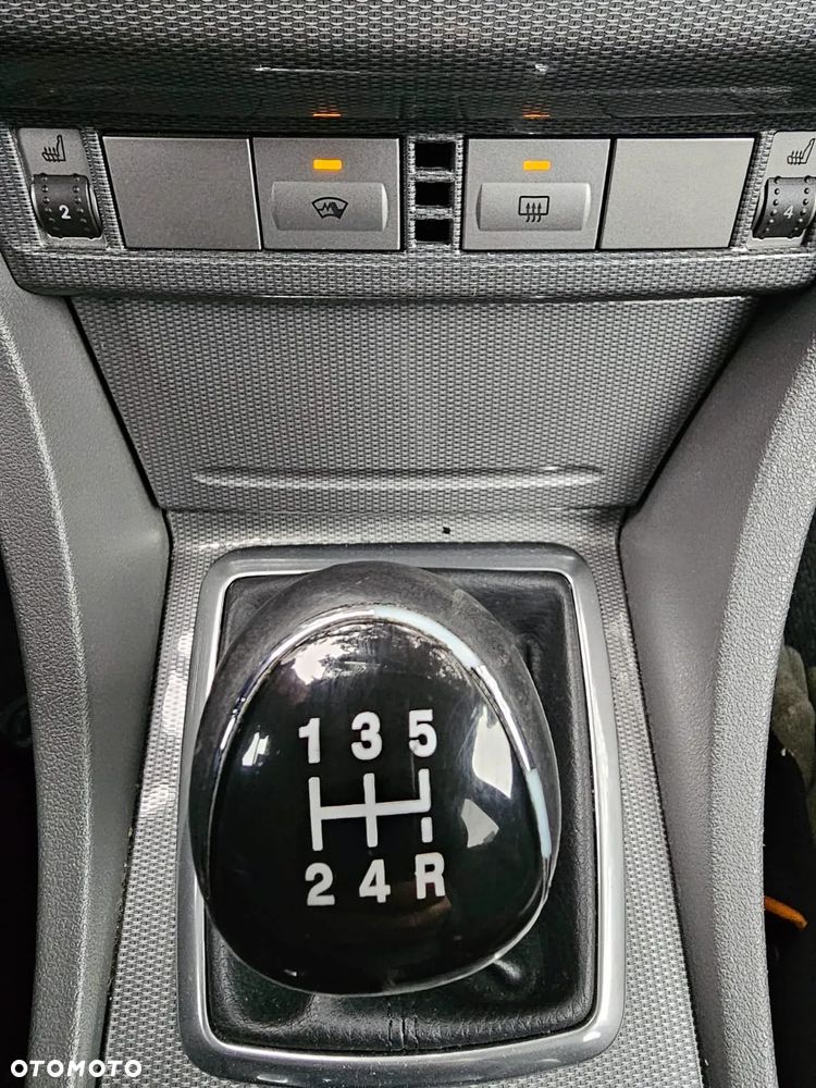 Ford Focus 1.6 16V Titanium - 32