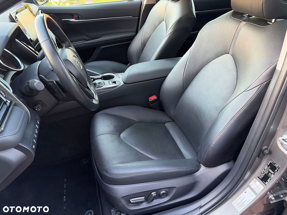 Toyota Camry 2.5 Hybrid Executive CVT - 13