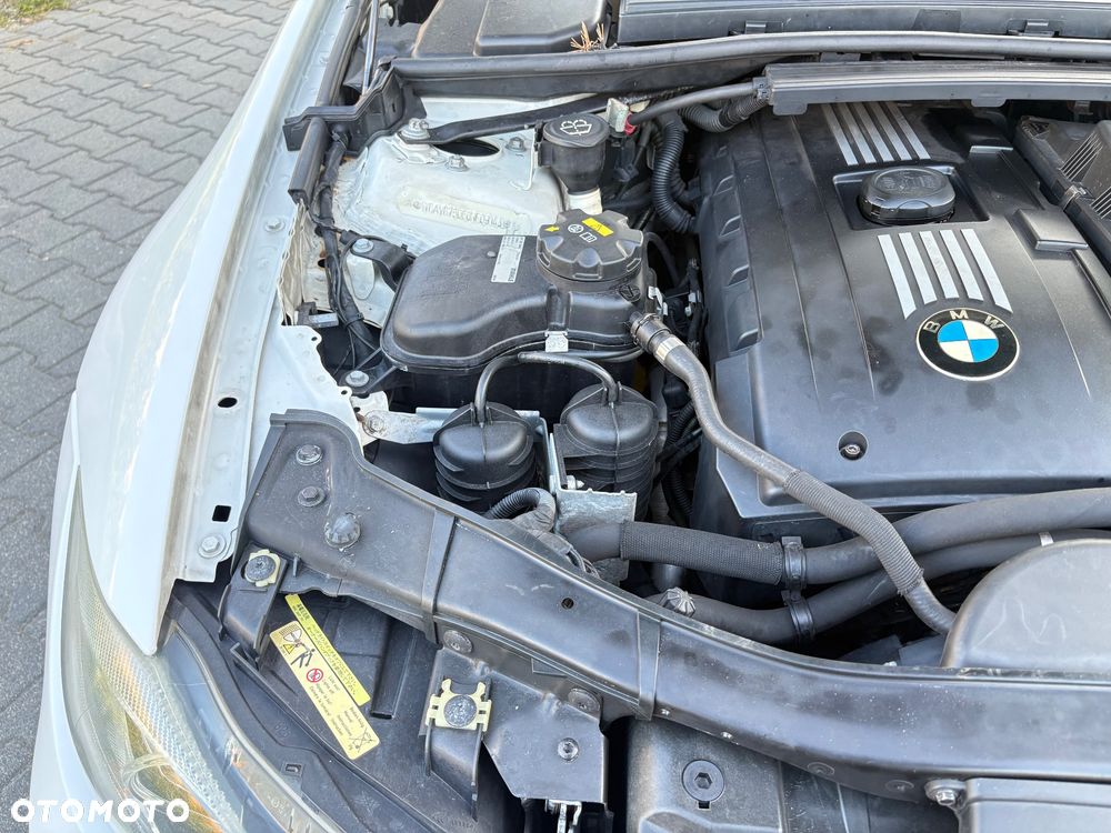 BMW Seria 3 335i - 36
