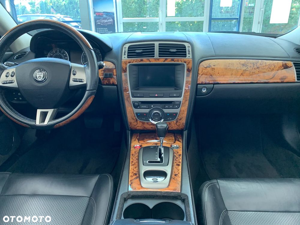 Jaguar XK 4.2 Coupe - 23