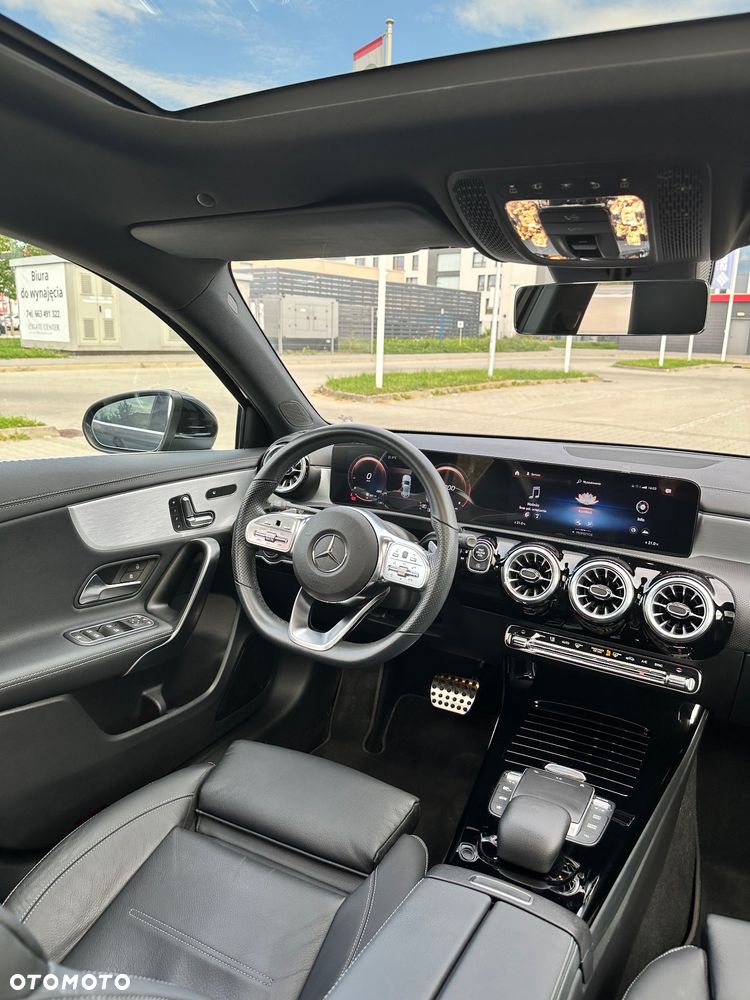 Mercedes-Benz Klasa A 180 AMG Line 7G-DCT - 25