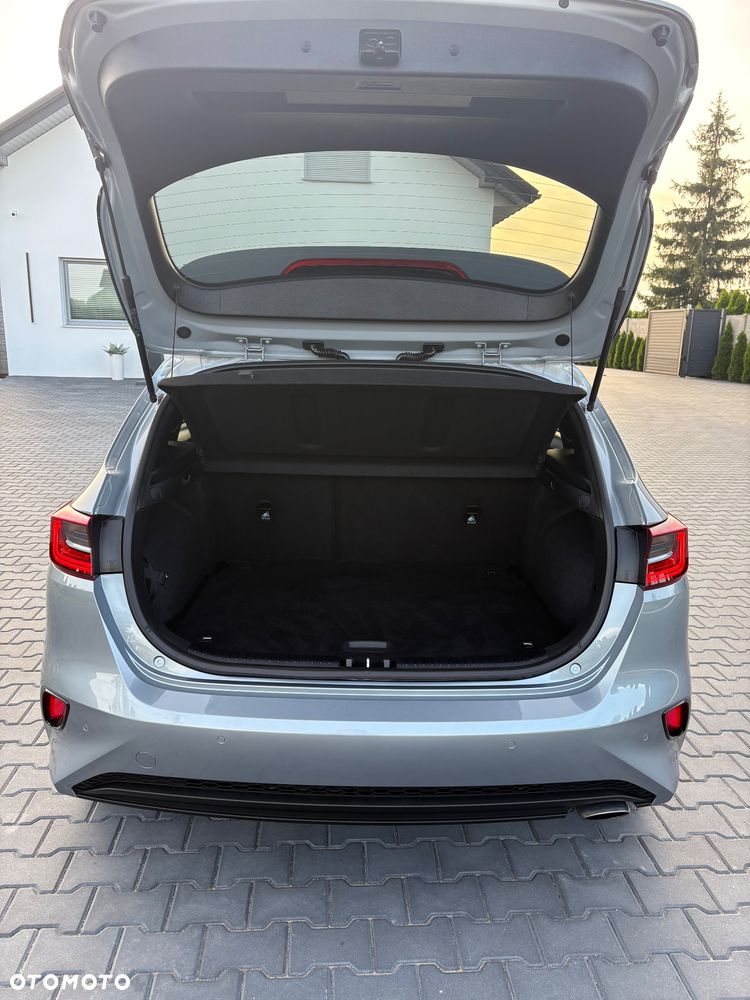 Kia Ceed 1.6 CRDi 136 ISG Dream-Team Edition - 26