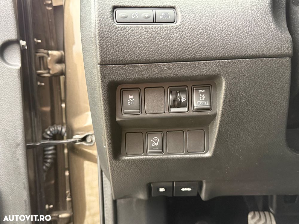 Nissan Qashqai 1.6 DCI ALL-MODE 4x4i ACENTA - 12