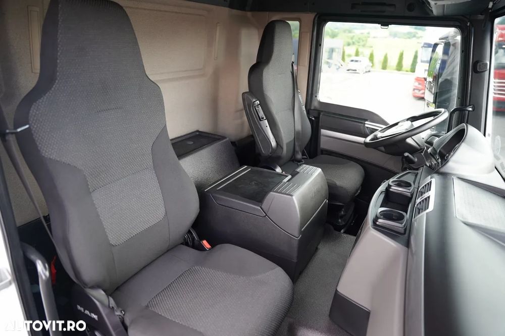 MAN TGS 35.500 / 8x4 / BASCULĂ SPATE MEILLER / IZOLATĂ / PENTRU ASFALT / HYDROCLASP / NAVI / 2021 - 36