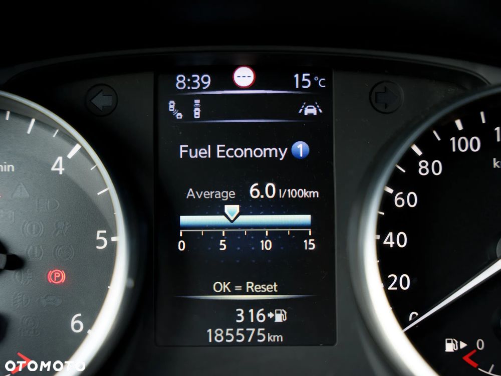 Nissan Qashqai 1.6 DCi Tekna+ - 32
