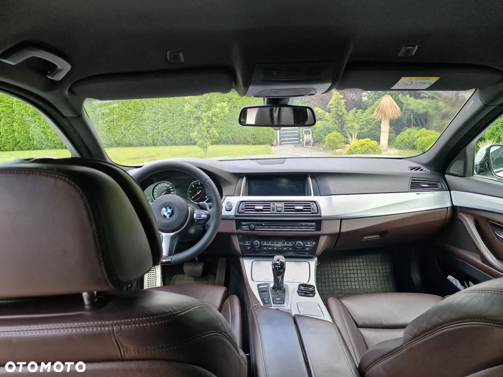 BMW Seria 5 530d xDrive - 32