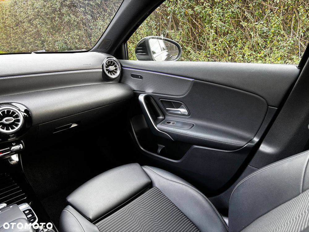 Mercedes-Benz Klasa A 180 7G-DCT - 22