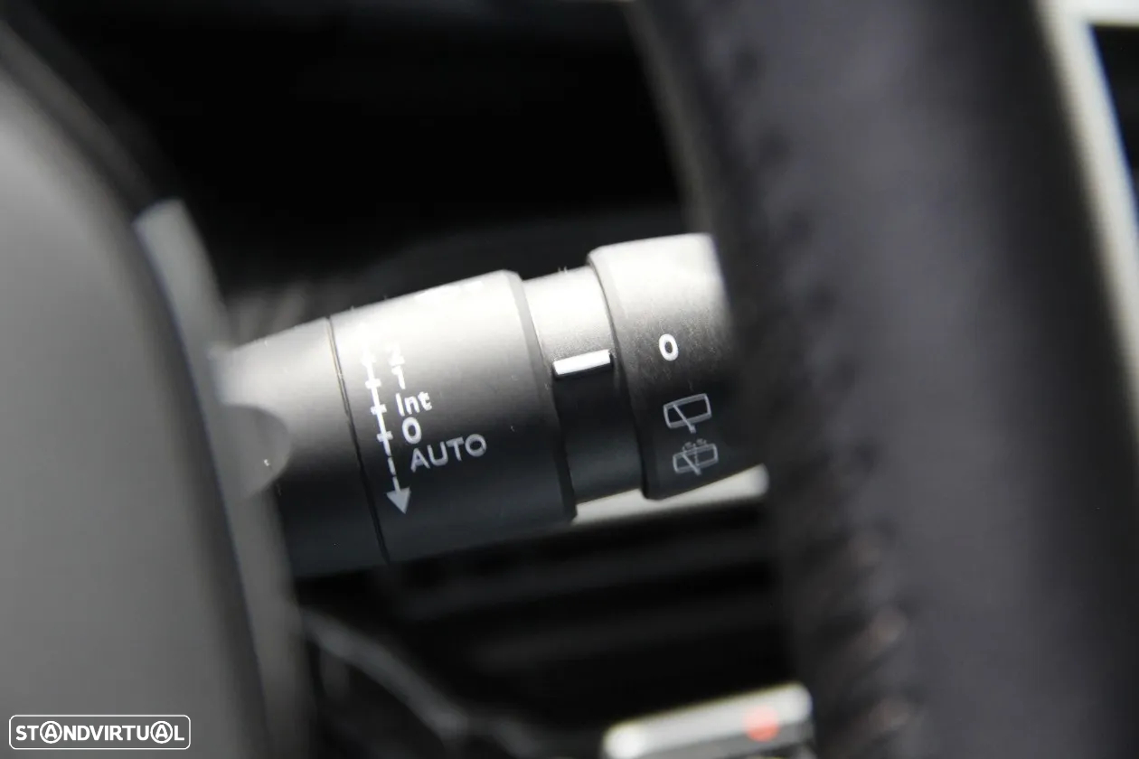 Peugeot 2008 1.2 PureTech Allure Pack - 16