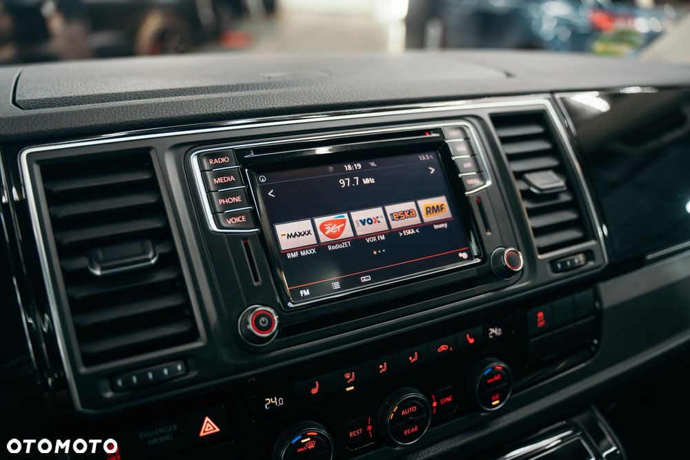 Volkswagen Multivan - 14