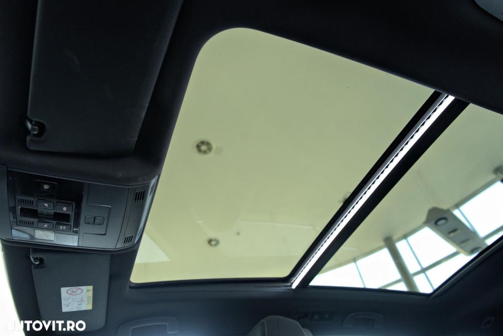 Volkswagen Touran - 23
