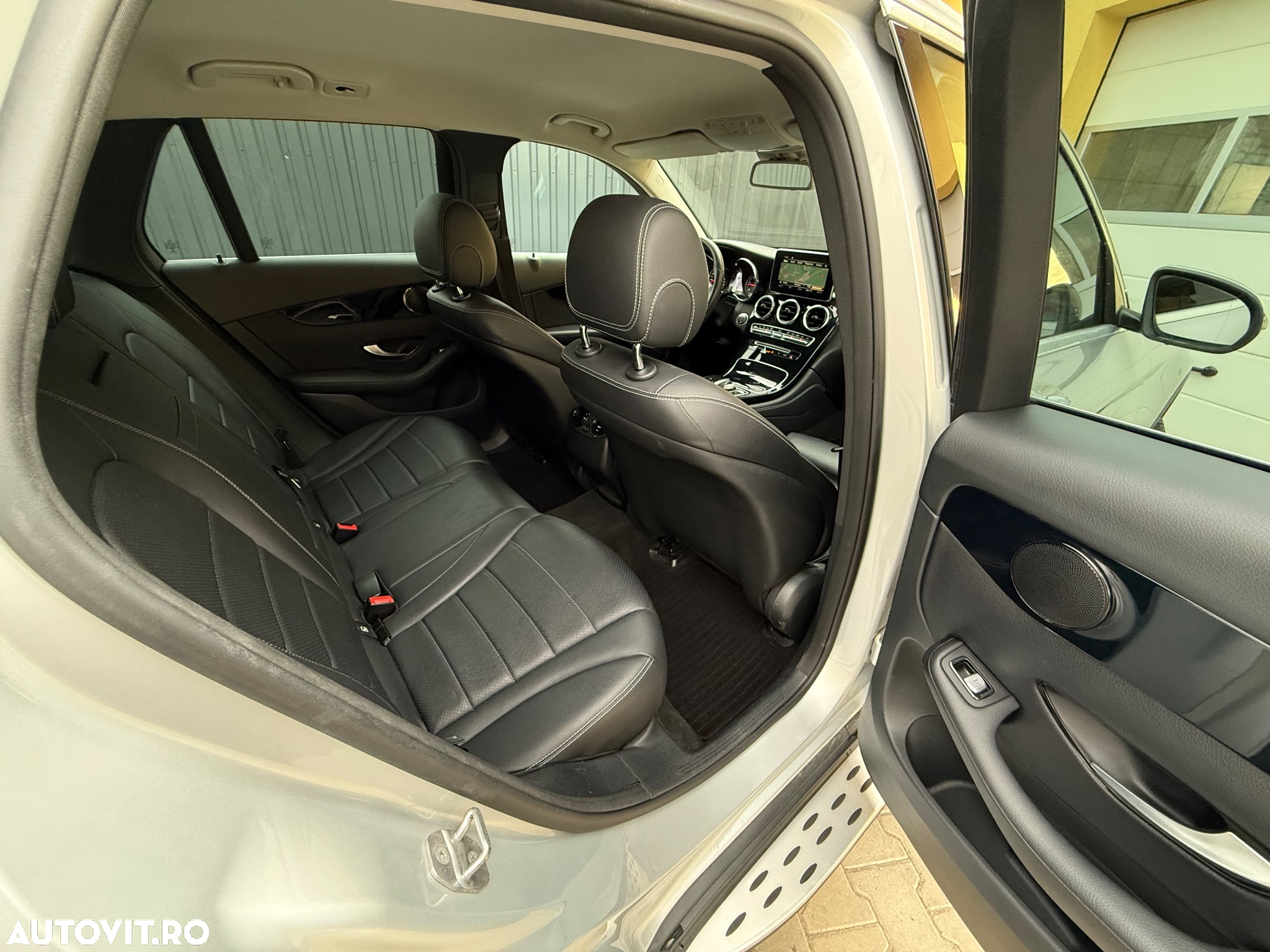 Mercedes-Benz GLC 250 d 4MATIC - 11