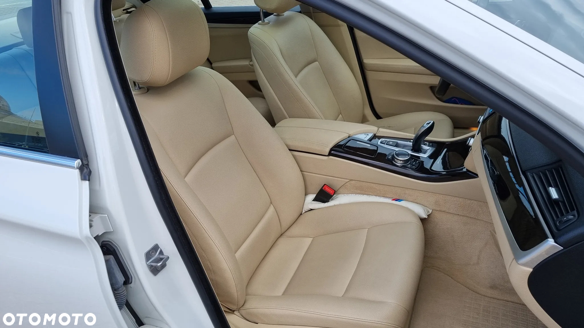 BMW Seria 5 528i - 23