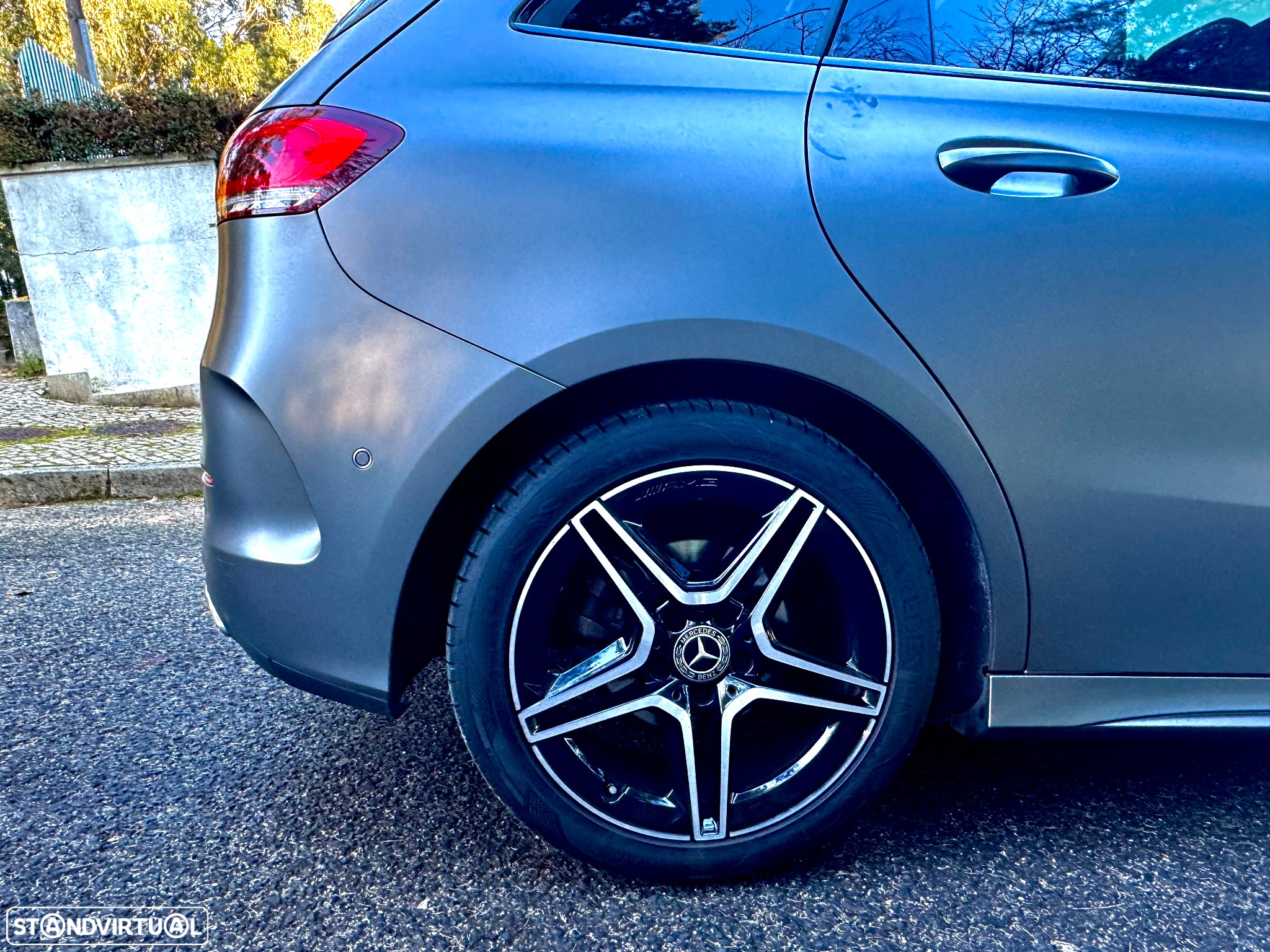 Mercedes-Benz B 180 d 7G-DCT AMG Line - 11