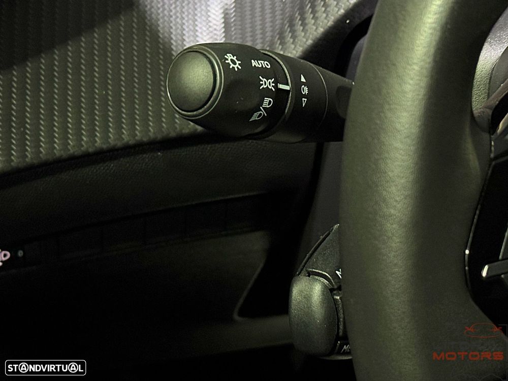 Peugeot 2008 1.2 PureTech Allure - 23