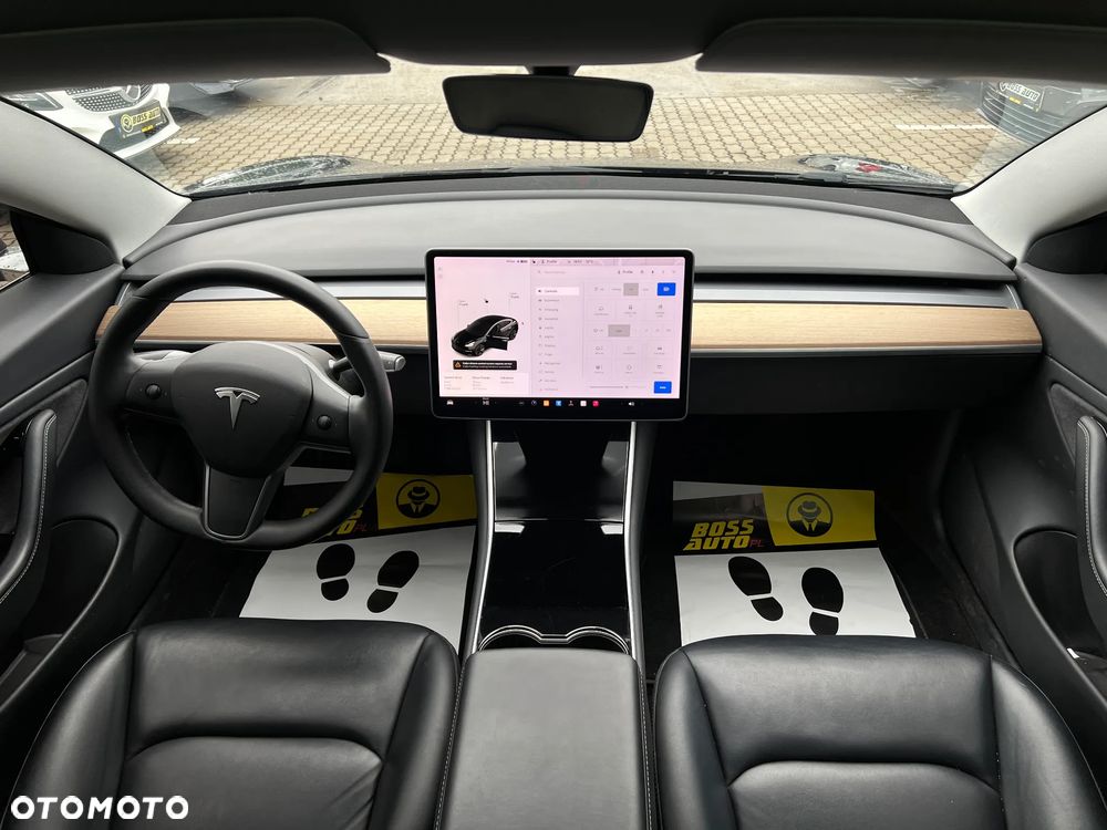 Tesla Model 3 - 13
