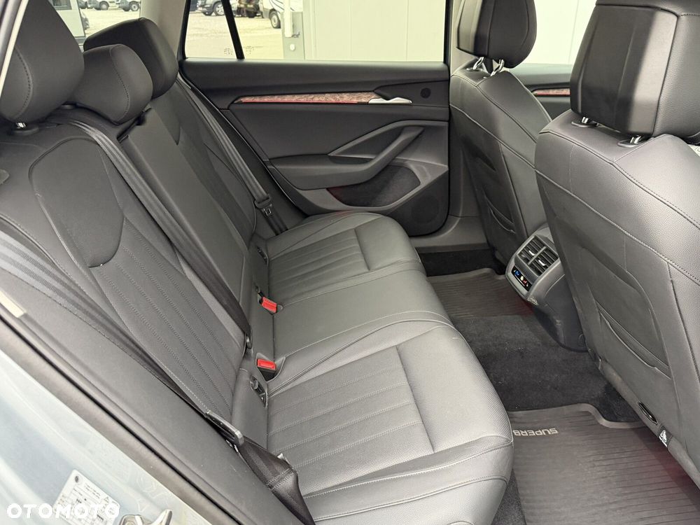 Skoda Superb 2.0 TDI SCR 4x4 L&K DSG - 23