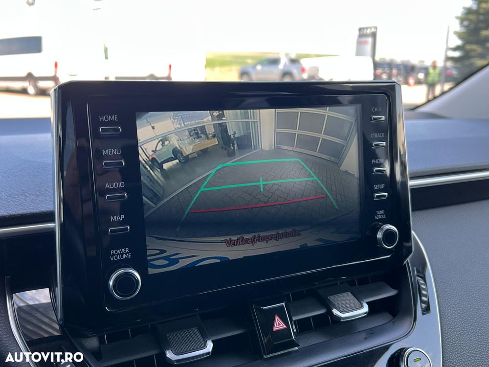 Toyota Corolla 1.8 HSD Business - 23