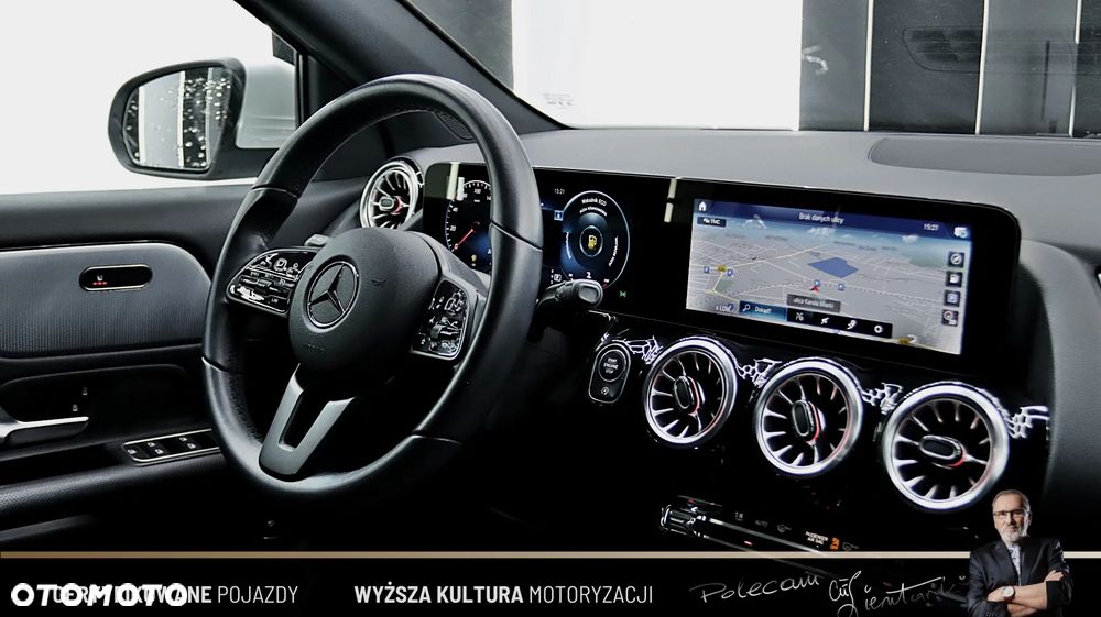 Mercedes-Benz GLA 200 Progressive - 17