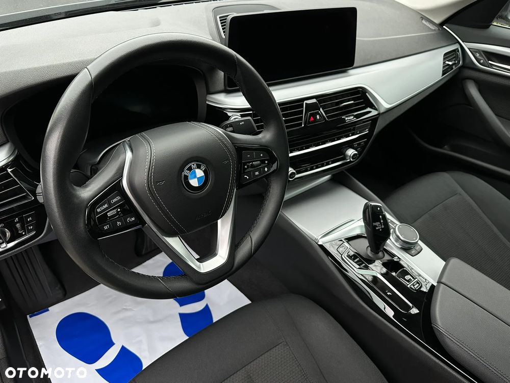 BMW Seria 5 520d xDrive - 20