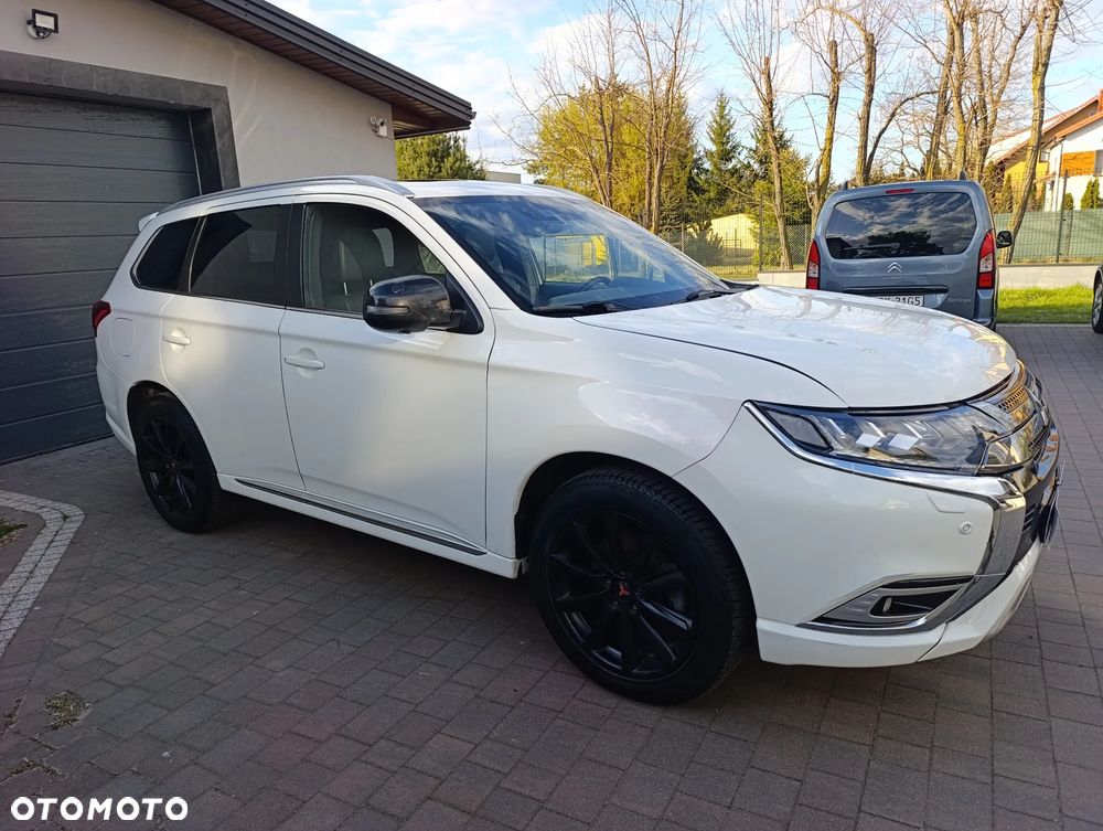 Mitsubishi Outlander 2.4 4WD Diamant+ - 10