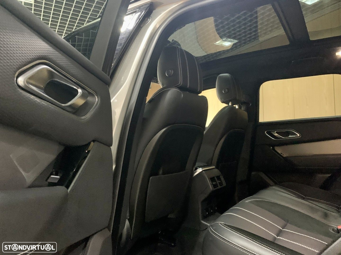 Land Rover Range Rover Velar 2.0 D R-Dynamic S - 30