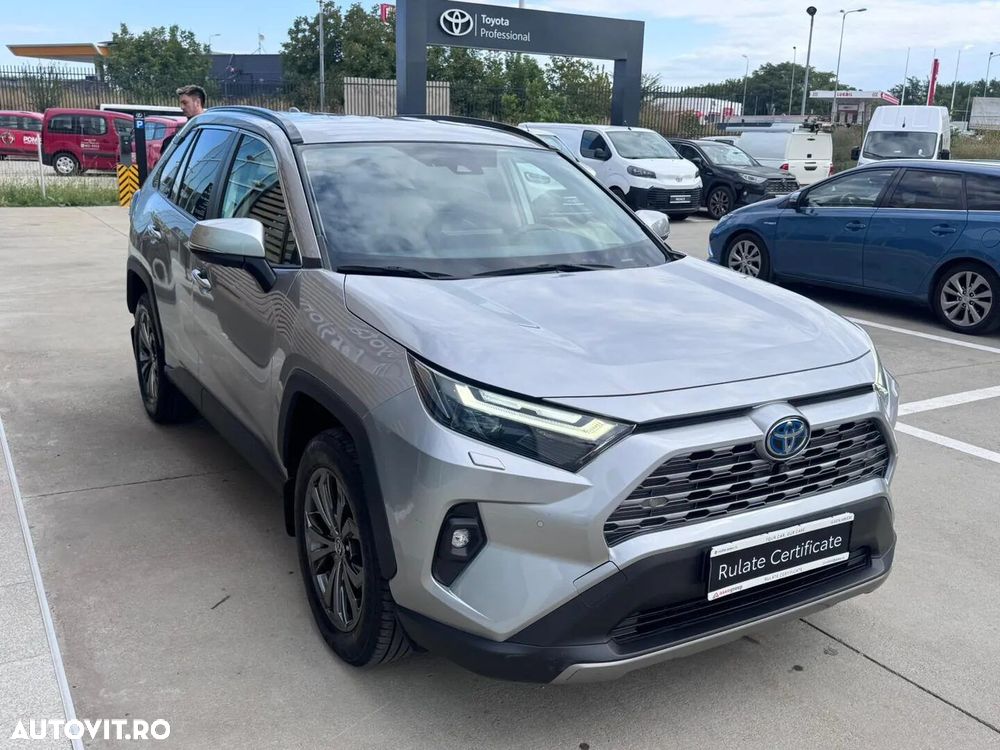 Toyota RAV4 - 9