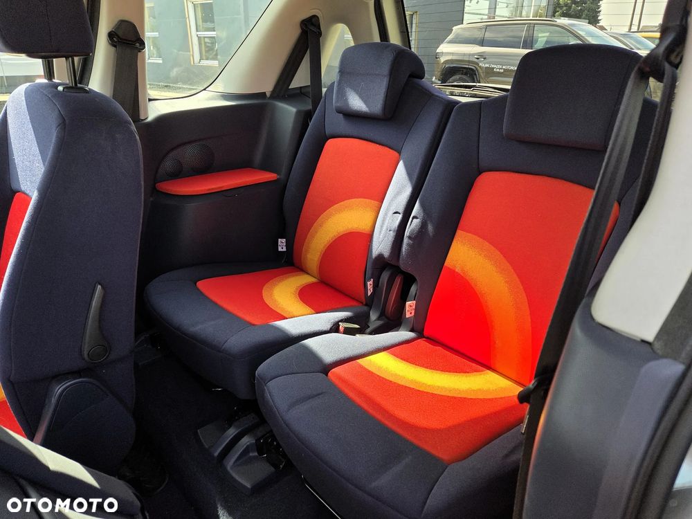 Peugeot 1007 1.4 Trendy - 11