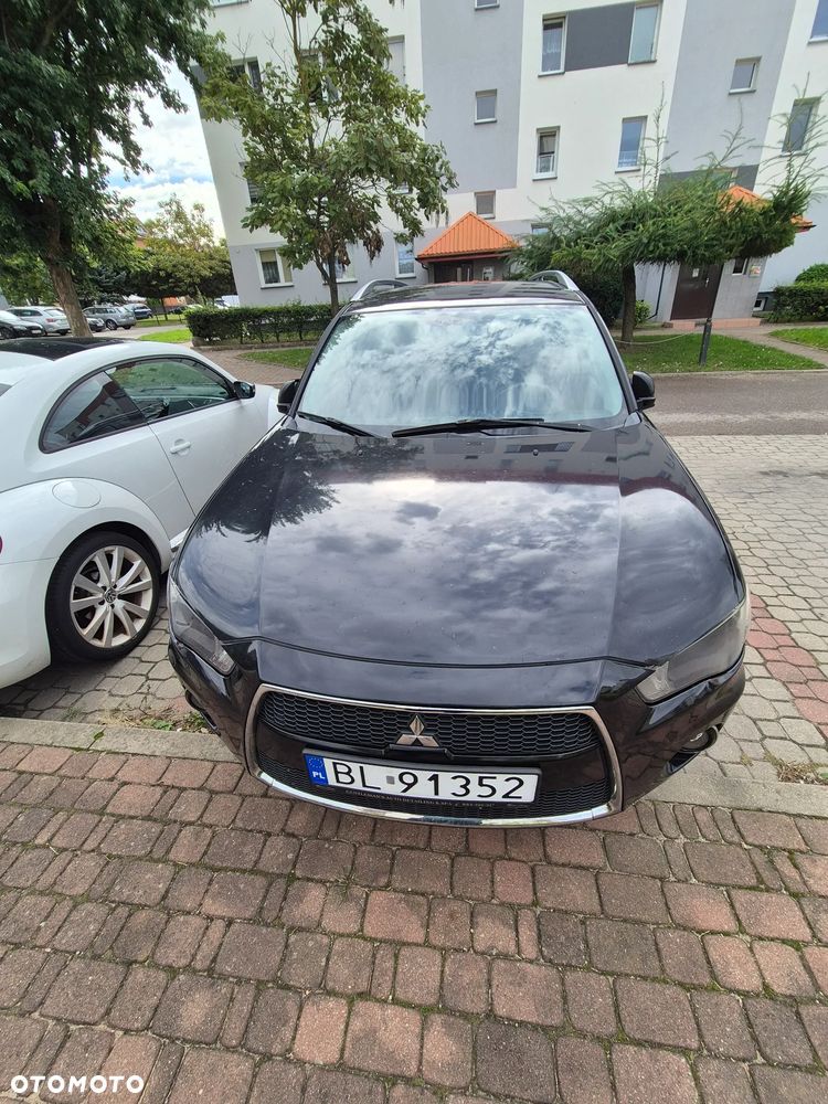 Mitsubishi Outlander 2.0 Intense NAVI 2WD EU5 CVT - 2