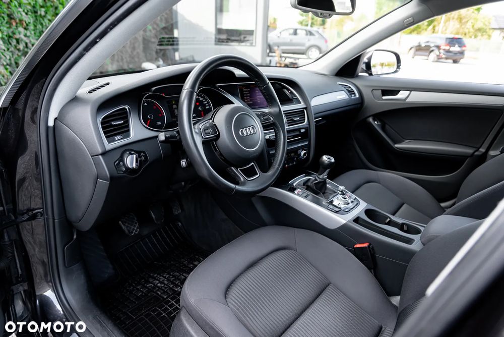 Audi A4 Avant 2.0 TDI DPF quattro Attraction - 16