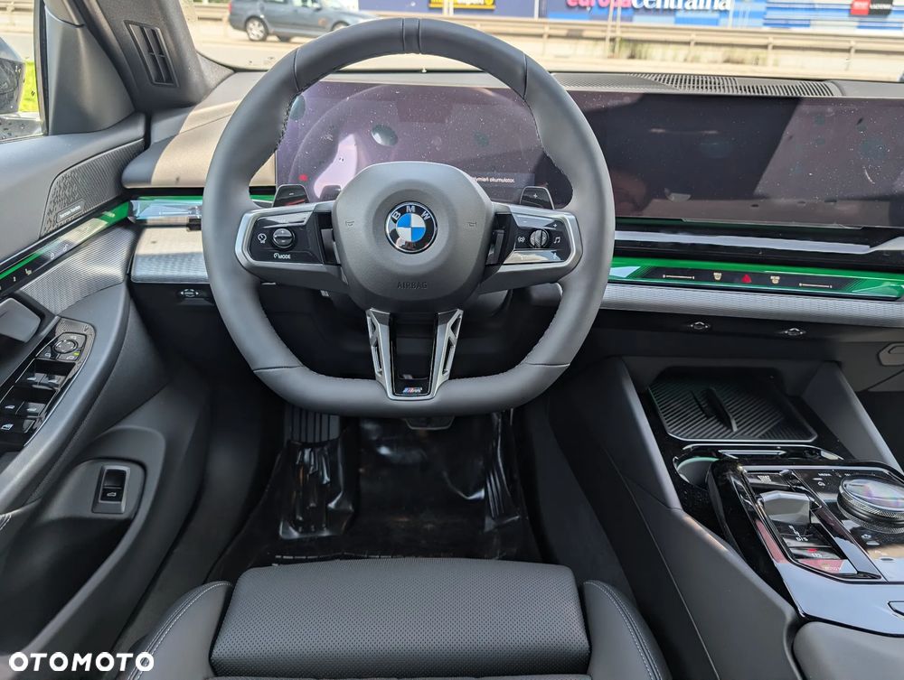 BMW Seria 5 520d mHEV - 13