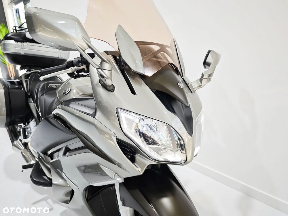 Yamaha FJR - 7