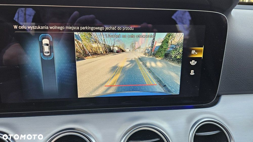 Mercedes-Benz Klasa E - 33