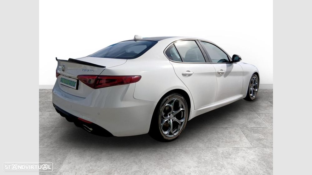 Alfa Romeo Giulia 2.2 D Super - 9