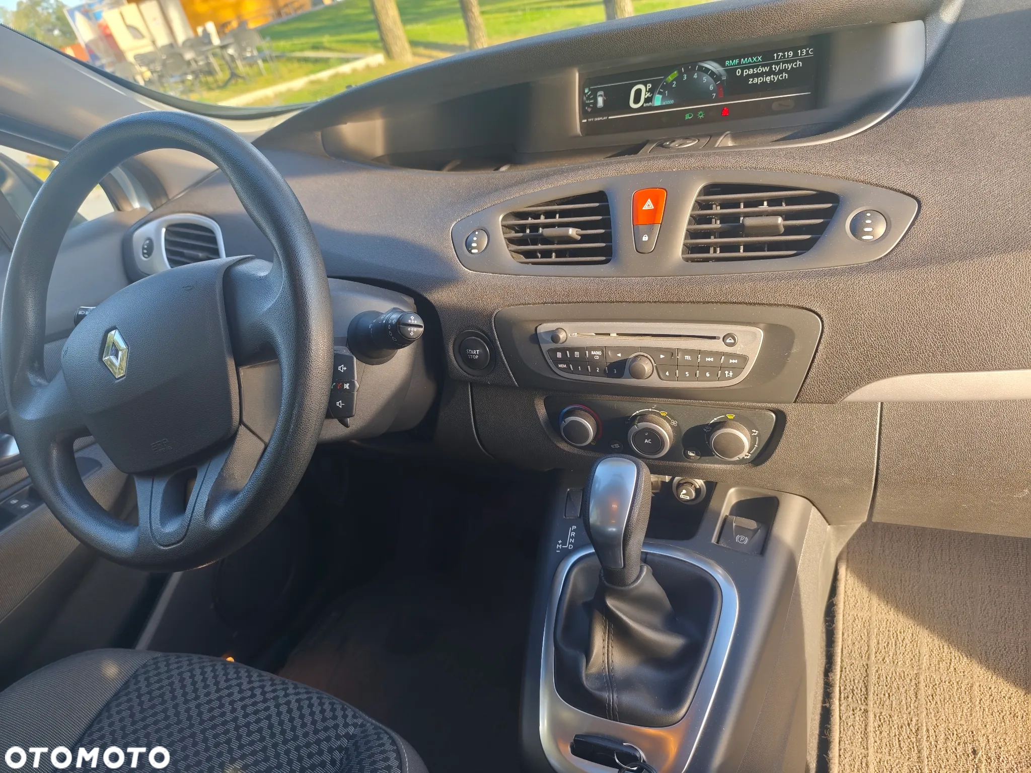 Renault Scenic - 16