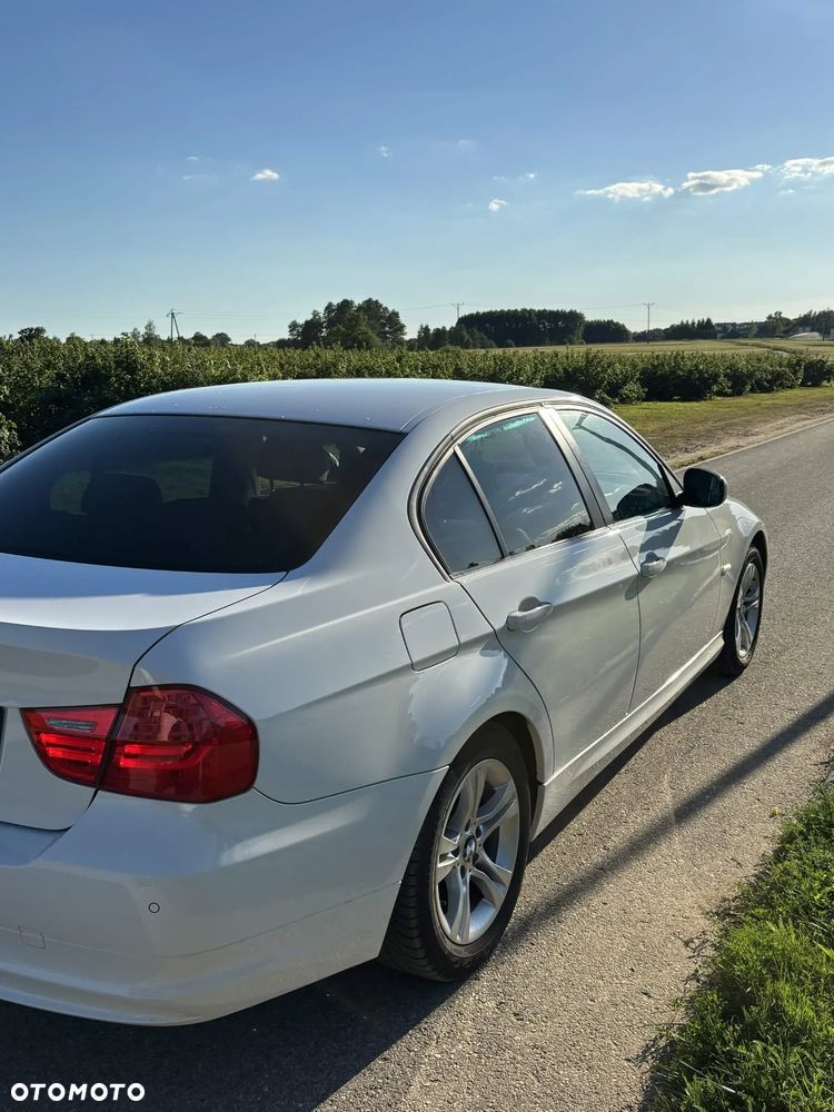 BMW Seria 3 318i - 6
