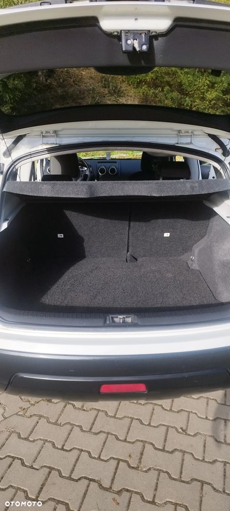 Nissan Qashqai - 11