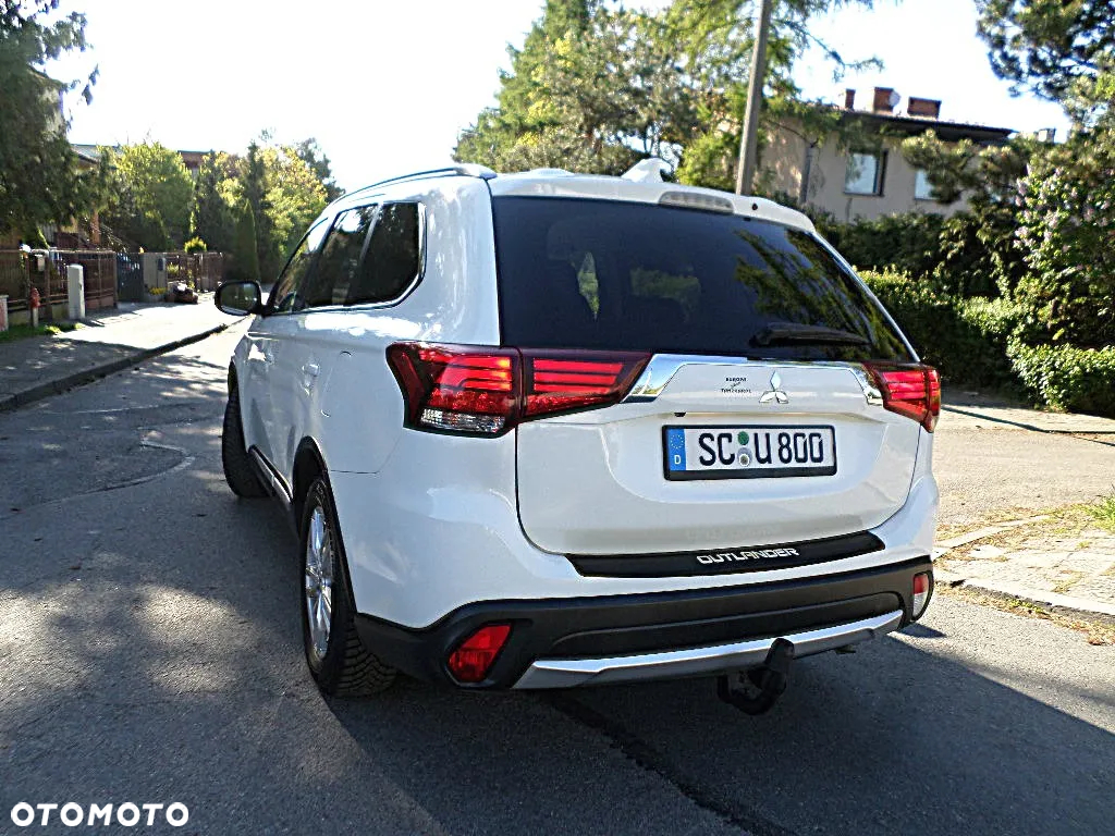 Mitsubishi Outlander 2.0 2WD Edition 100 - 3