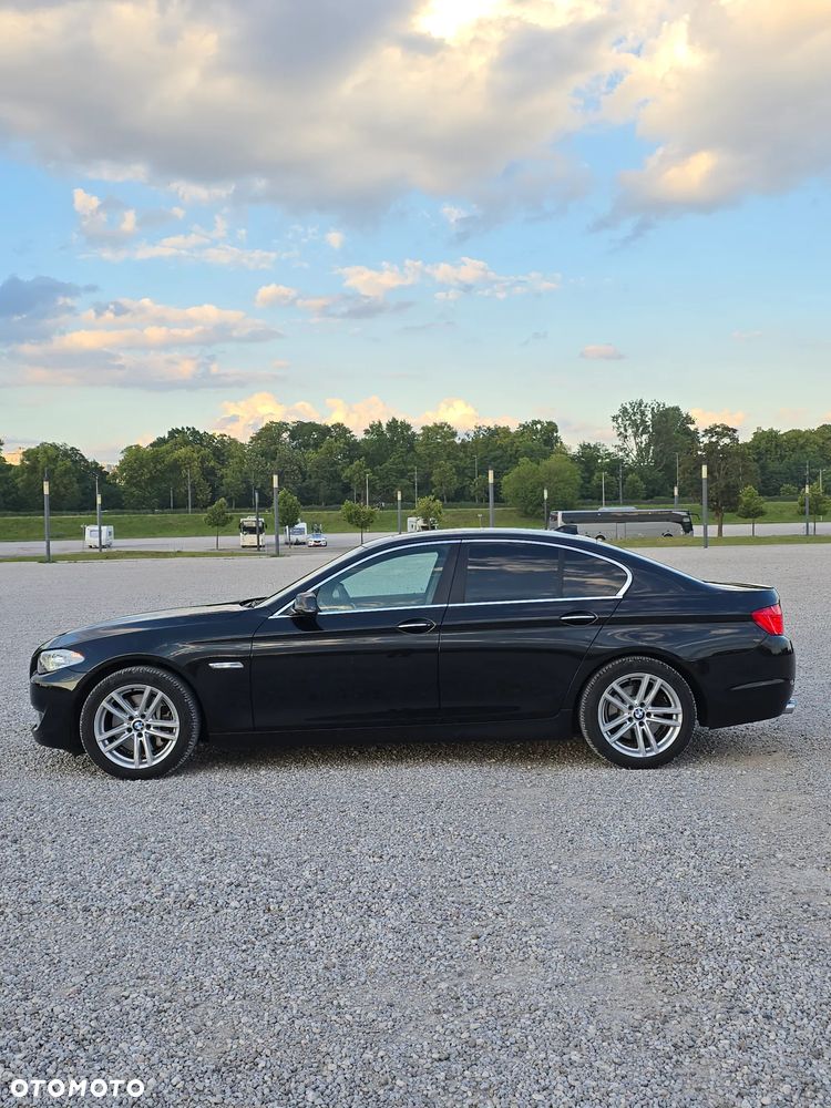 BMW Seria 5 525d xDrive Sport-Aut - 4
